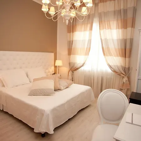 Mini Palace - Hotel