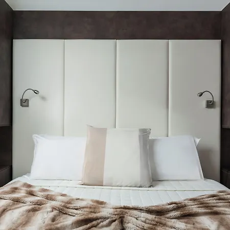 Mini Palace - Otel 4*
