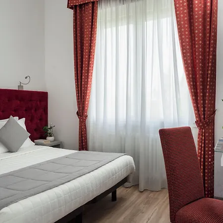 Mini Palace - Otel Molinella