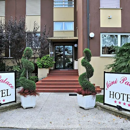 Mini Palace - Hotel 4*