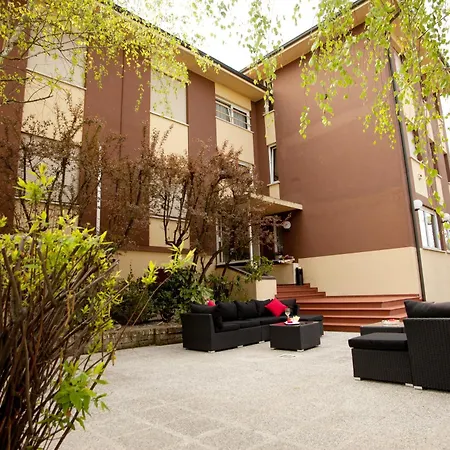 Ξενοδοχείο Mini Palace - 4*