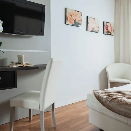 Ξενοδοχείο Mini Palace - 4*