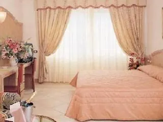 Mini Palace - Hotel