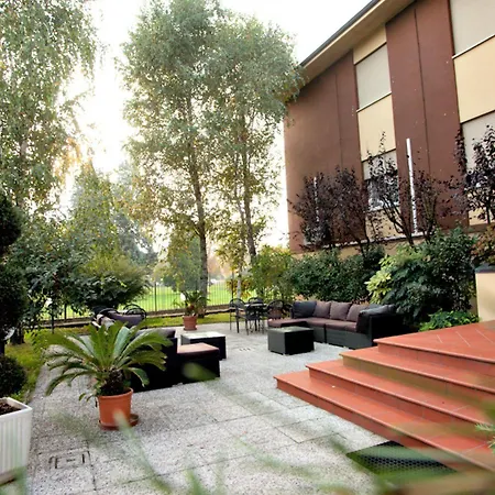 Mini Palace - Hotel